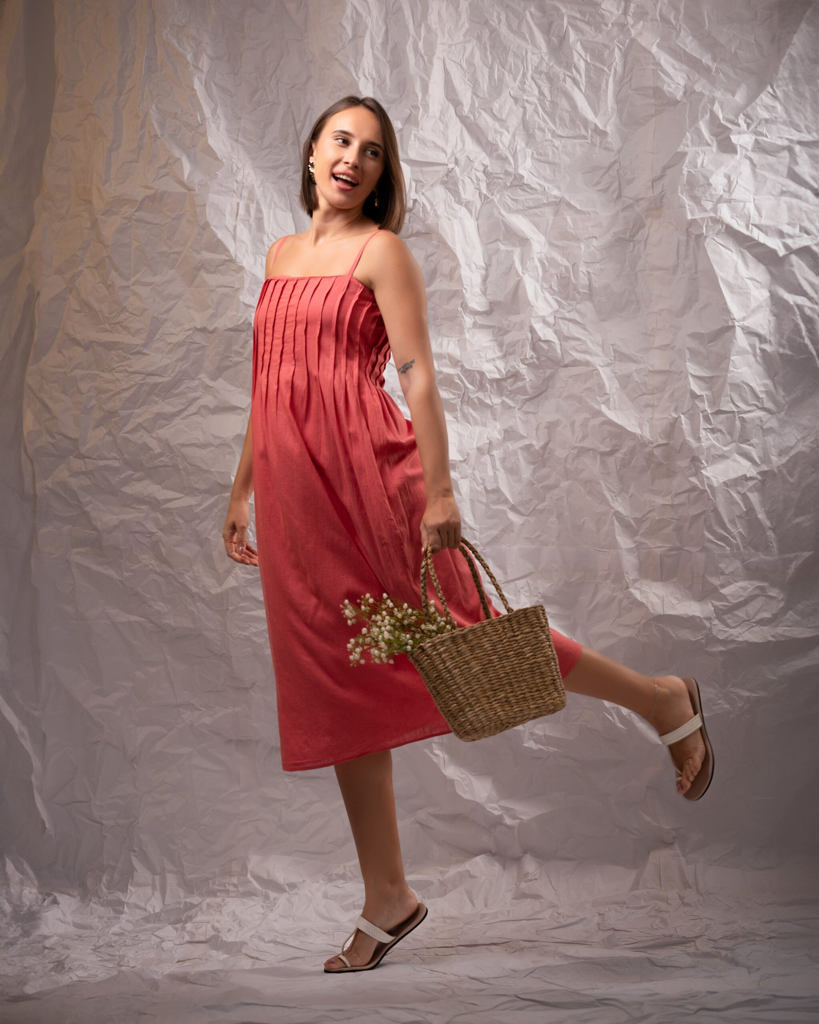 Women’s Pure Linen Spaghetti Strap Midi Dress - Image 2